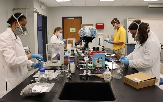 DSU students conducting astrobiology research