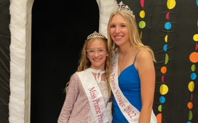 Van Liere and Aesoph crowned in Prairie Village pageant