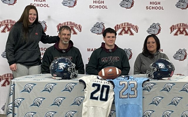 DeVries Signs With DSU on National Signing Day
