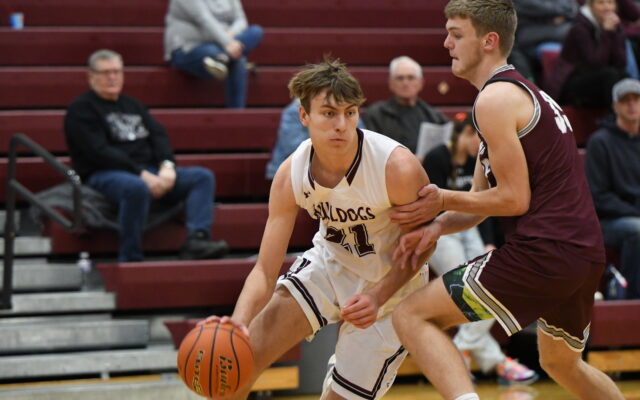 Bulldogs Hang On for Back-to-Back Wins; Defeat Tri-Valley, 46-43